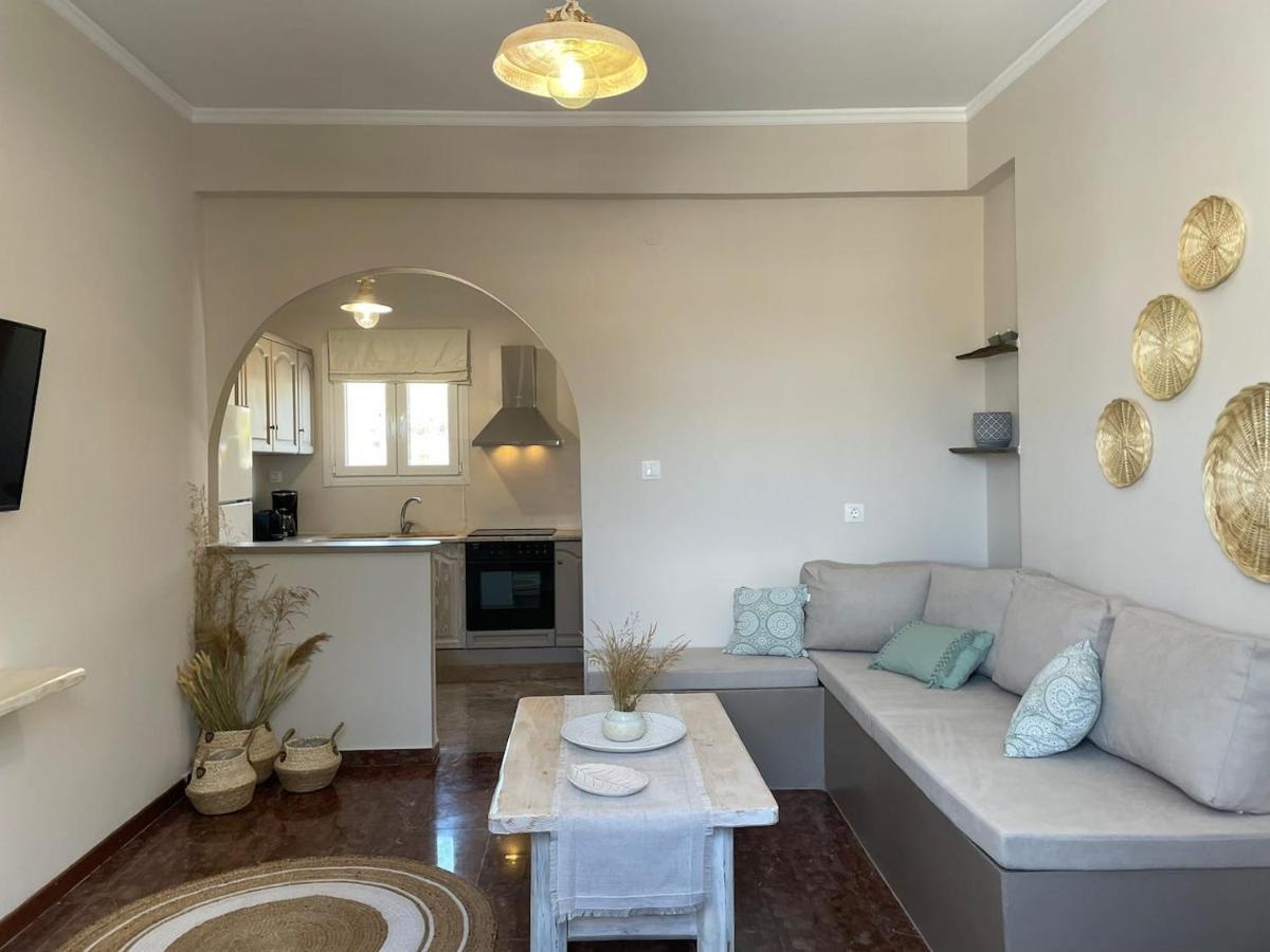 Θἔρως Apartment Tinos Exterior photo