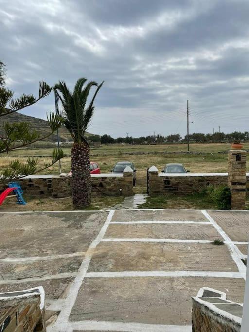 Θἔρως Apartment Tinos Exterior photo